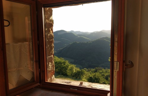 Urbino Apartment | Farmhouse in the hills. Romantic flat for 2 people. Panoramic view!
