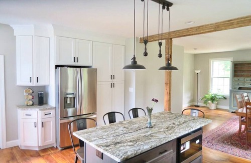 Chester House | Farmhouse in Warwick Valley!