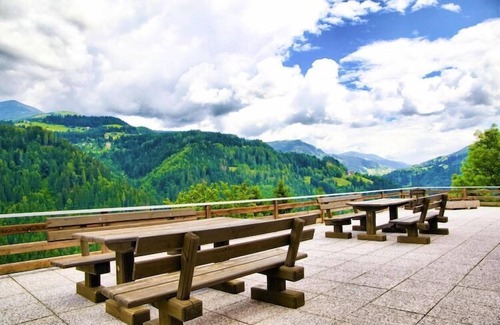 Kraa Apartment | Farmhouse near Afritzer See & Nockberge Trails