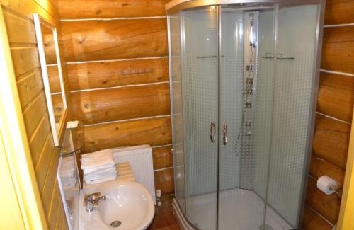 Rasnov Cabin | Farmhouse Rosehip Flower Romania Brasov