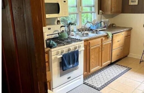 Hendersonville House | Farmhouse style close to everything! 2 bedroom