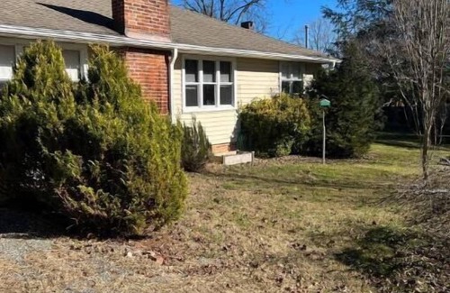 Hendersonville House | Farmhouse style close to everything! 2 bedroom