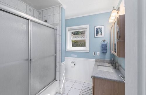 Palisade Other | Farmhouse surrounded by peaches w/patio, spa & goats