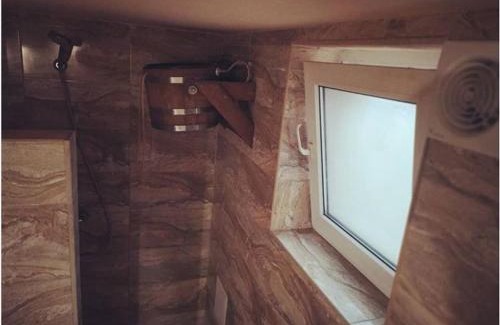 Molodizhne Hotel | Farneliya club-hotel