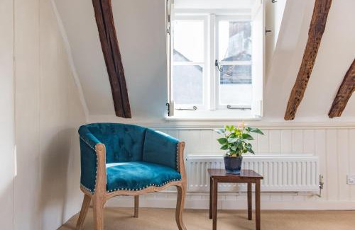 West Malling House | Farriers Cottage by Bloom Stays