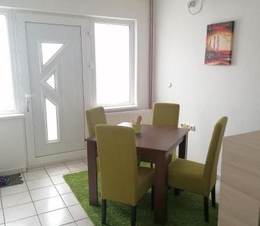 Paracin Apartment | Fast Sleep & Go 1