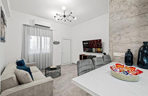 Oroklini Apartment | FatCow Beach Apartment