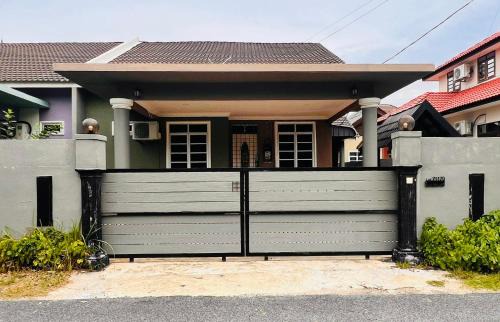 Kampung Sura Masjid House | Fath's Lodge