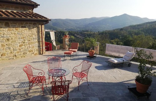 Castel Focognano House | Fattoria de' Toscani di Starace Marialaura