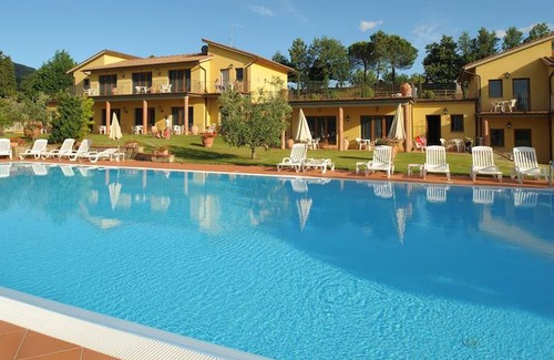 San Donato in Fronzano Hotel | Fattoria Degli Usignoli