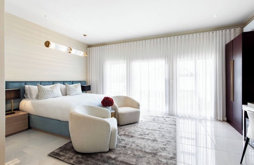 Wynberg Hotel | Fauchil Hotel