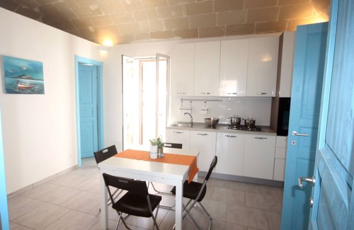 Favignana House | Favignana center apartment with terrace