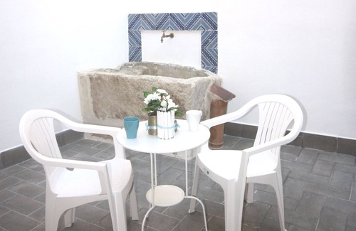 Favignana House | Favignana center apartment with terrace