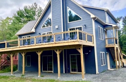 Lake Ariel Ski Chalet | Fawn Chalet