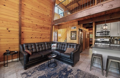 Fawnskin House | Fawnskin Family Cabin - North Shore, Foosball, Fireplace. Deck