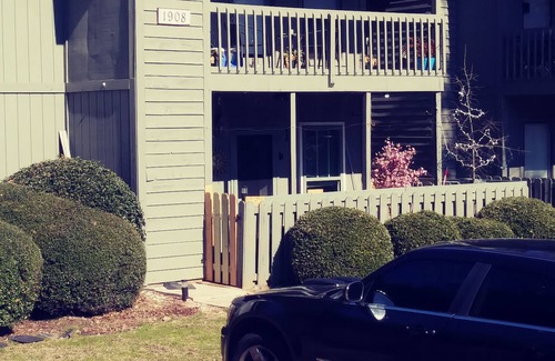 Terry Sanford House | Fayetteville single Cozy private bedroom