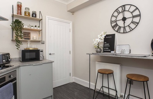 York Cottage | Feasegate - sleeps 6 guests in 2 bedrooms