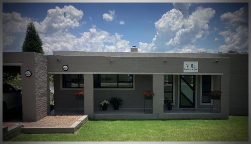 Parys Villa | Feathers and Rest Villa on the banks of the Vaalriver