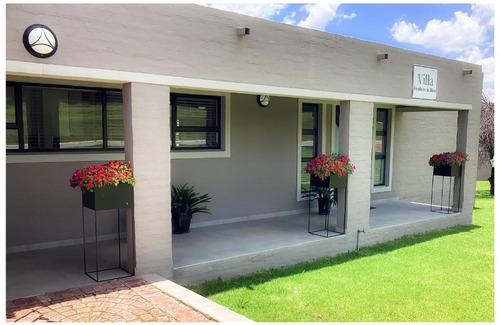 Parys Villa | Feathers and Rest Villa on the banks of the Vaalriver