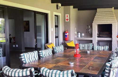Parys Villa | Feathers and Rest Villa on the banks of the Vaalriver