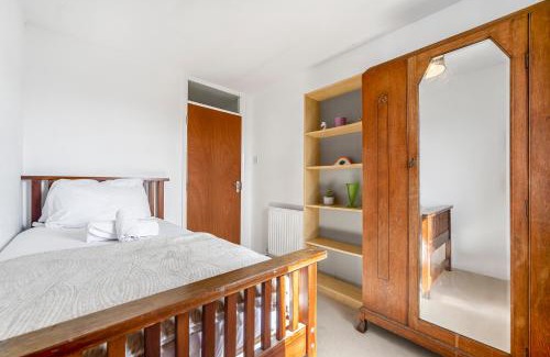 Headington Apartment | Feel at Home! Cozy 3BR Getaway in Prime Location