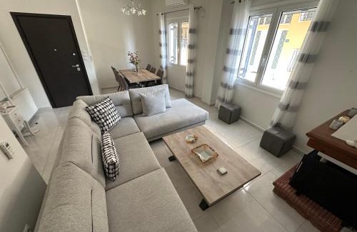 Aigio Apartment | Feel Like Home