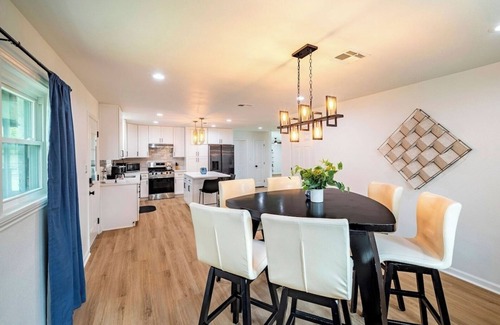 Spring Branch West House | Fenced Backyard | King Bed | Open Plan | Modern