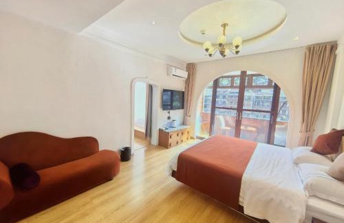 Fenghuang House | Fenghuang Color River View Villa