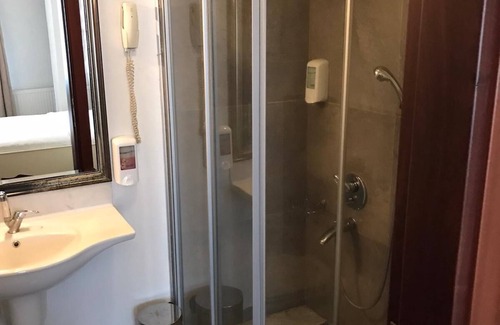 Ayvalik City Center Hotel | Ferahi Evler Otel