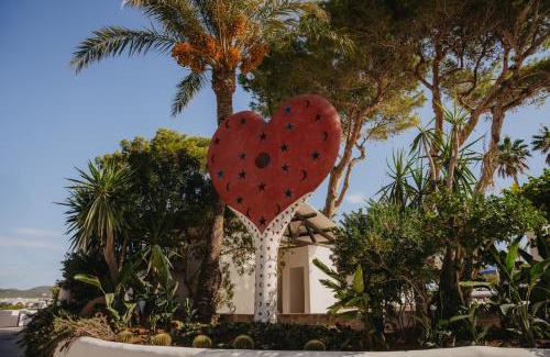 Es Canar Hotel | FERGUS Style Punta Arabi