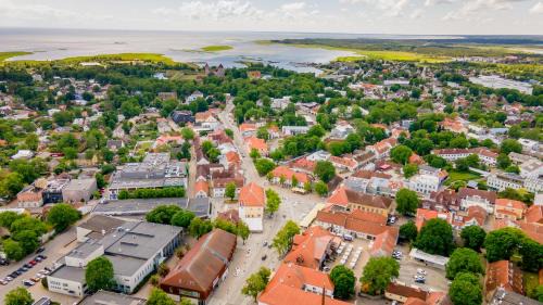 Kuressaare House | Ferieby Residents