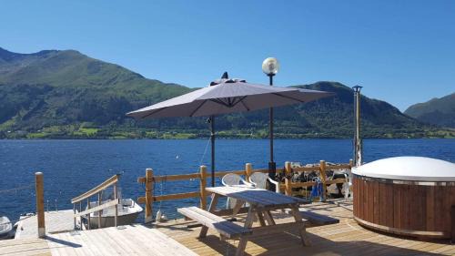 Vanylven House | Feriehus Voldstad