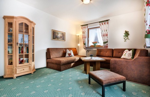 Ramsau bei Berchtesgaden Apartment | Ferienwohnung Watzmann, 2-4 Personen, 70 qm, Badewanne + Dusche/WC, Süd-Ost-Westbalkon, TV, 2 Schlafzimmer