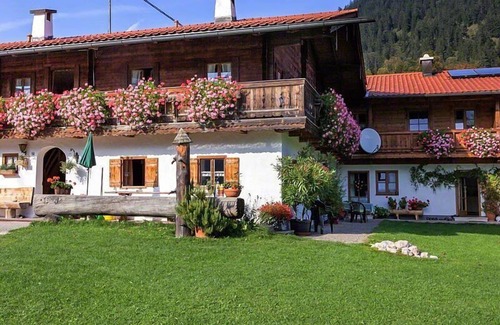 Ramsau bei Berchtesgaden Apartment | Ferienwohnung Watzmann, 1-4 Personen, 42 qm, Dusche/WC, Süd-Westbalkon, TV, 2 Schlafzimmer