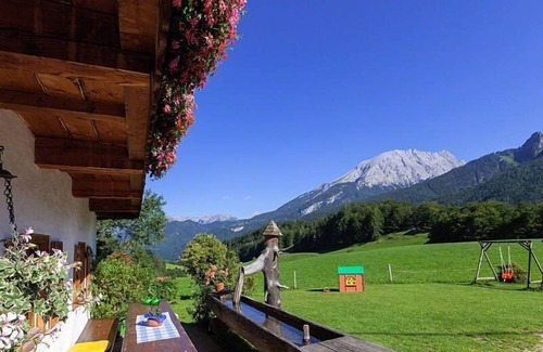Ramsau bei Berchtesgaden Apartment | Ferienwohnung Watzmann, 1-4 Personen, 42 qm, Dusche/WC, Süd-Westbalkon, TV, 2 Schlafzimmer