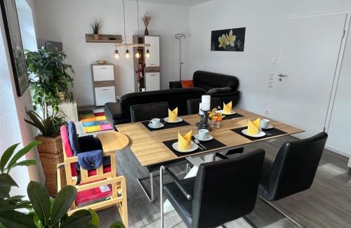 Apeldorn Apartment | Ferienhaus "Golden Delicious" Meppen Ebenerdig Carport Terrasse Neubau NETFLIX Free WIFI 2 Schlafzimmer Küche GästeWC