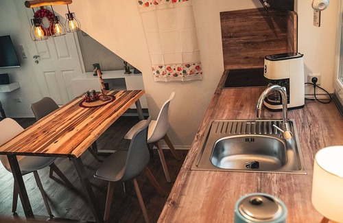 Tannenhausen House | Ferienhaus Hannelore am See mit Privatstrand - Hannelore