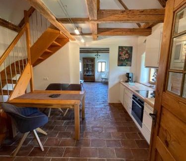 Welten House | Ferienhaus Kellerstöckl Dorrer Riegersburg mit Schwimmteich