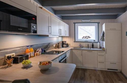 Mirow House | Ferienhaus mit Terrasse und Balkon