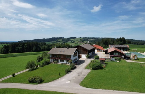 Rimsting Apartment | Ferienwohnung 54qm mit Dusche, Balkon und Grillmöglichkeit