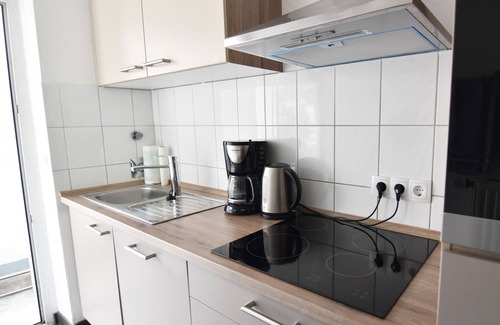 Troisdorf Apartment | Ferienwohnung 6, 50qm, 1 Schlafzimmer, 1 Wohn-/schlafzimmer, Max. 4 Personen