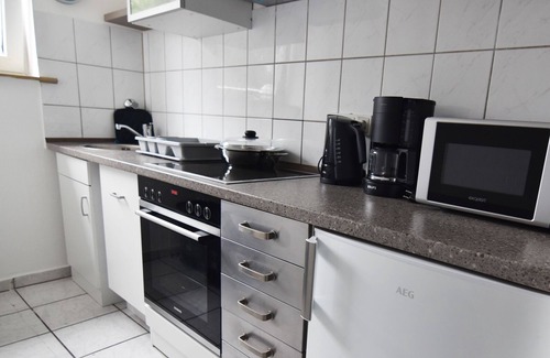 Troisdorf Apartment | Ferienwohnung 6, 50qm, 1 Schlafzimmer, 1 Wohn-/schlafzimmer, Max. 4 Personen