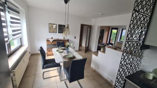 West Apartment | Ferienwohnung Dachshübel