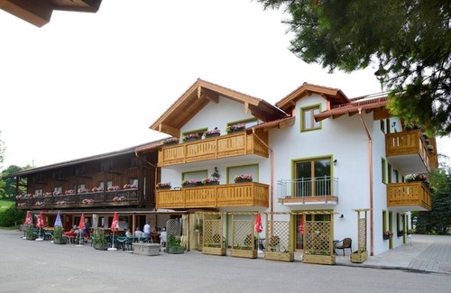 Prien am Chiemsee Apartment | Ferienwohnung C mit 2 Sep. Schlafzimmer, Südbalkon, 90qm