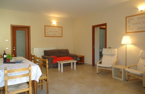 Crone Apartment | Ferienwohnung Idro für 2 - 4 Personen mit 2 Schlafzimmern in Idro