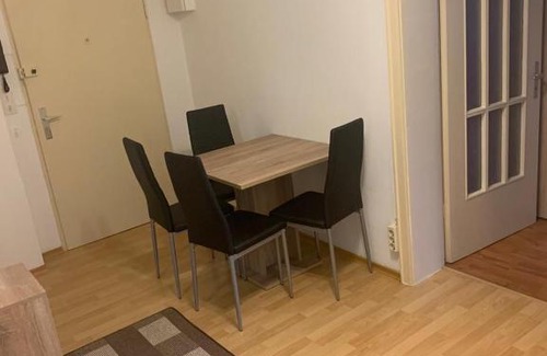 Neue Vorstadt Apartment | Ferienwohnung in Stuttgart Berlinerplatz 30