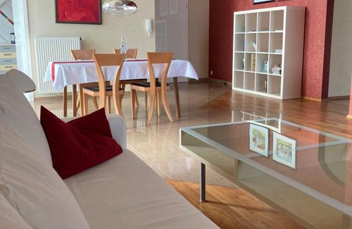 Oehringen Apartment | Ferienwohnung Rosengarten