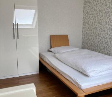 Oehringen Apartment | Ferienwohnung Rosengarten