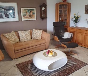 Lahnstein auf der Hohe Apartment | Ferienwohnung Sonnenschein mit Pool und Sauna