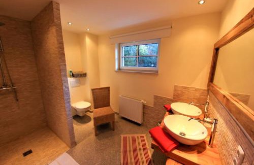 Maria Woerth Apartment | Ferienwohnung Villa Albatros In Oberdellach